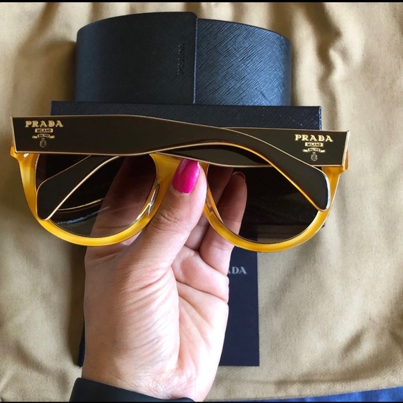 PRADA SUNGLASSES - Picture 3 of 4